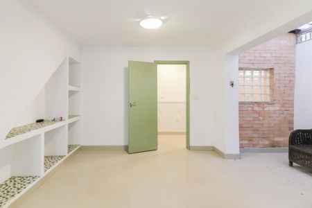 Casa à venda com 220m², 3 quartos e 2 vagas Casa à venda com 220m², 3 quartos e 2 vagasSala