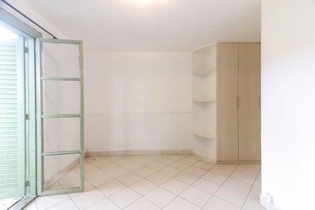 Casa à venda com 220m², 3 quartos e 2 vagas Casa à venda com 220m², 3 quartos e 2 vagasSuíte 3