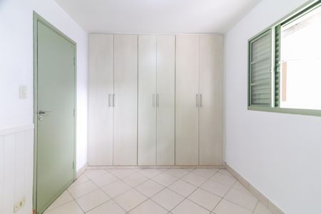 Casa à venda com 220m², 3 quartos e 2 vagas Casa à venda com 220m², 3 quartos e 2 vagasSuíte 2