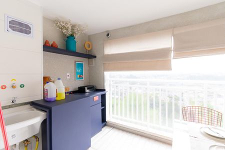 Apartamento à venda com 43m², 2 quartos e 1 vaga Apartamento à venda com 43m², 2 quartos e 1 vagaÁrea de Serviço