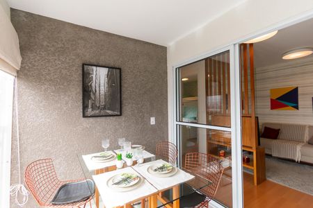 Apartamento à venda com 43m², 2 quartos e 1 vaga Apartamento à venda com 43m², 2 quartos e 1 vagaVaranda