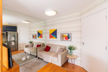 Apartamento à venda com 43m², 2 quartos e 1 vaga Apartamento à venda com 43m², 2 quartos e 1 vagaSala