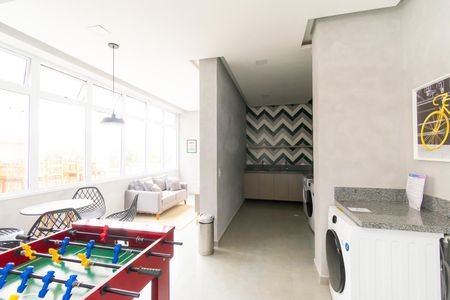 Apartamento à venda com 42m², 2 quartos e 1 vaga Apartamento à venda com 42m², 2 quartos e 1 vagaÁrea comum - Salão de Jogos e Lavanderia