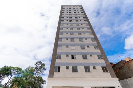 Apartamento à venda com 43m², 2 quartos e 1 vaga Apartamento à venda com 43m², 2 quartos e 1 vagaFachada