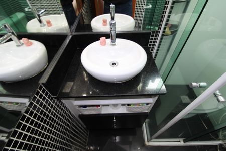 Apartamento à venda com 47m², 2 quartos e 1 vagaBanheiro Social