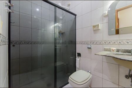 Casa à venda com 220m², 4 quartos e 2 vagasBanheiro Social