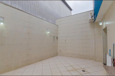 Casa à venda com 220m², 4 quartos e 2 vagasQuintal