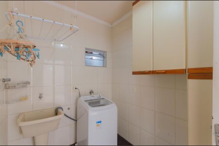 Casa à venda com 220m², 4 quartos e 2 vagasÁrea de Serviço