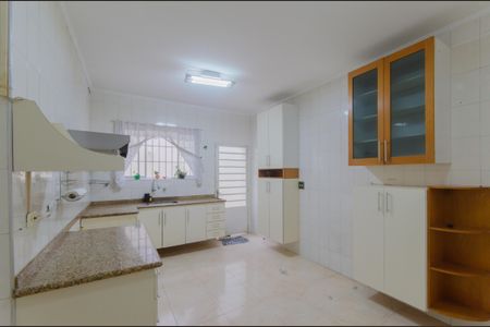 Casa à venda com 220m², 4 quartos e 2 vagasCozinha
