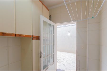 Casa à venda com 220m², 4 quartos e 2 vagasÁrea de Serviço