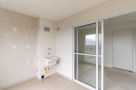 Apartamento à venda com 43m², 2 quartos e 1 vaga Apartamento à venda com 43m², 2 quartos e 1 vagaÁrea de Serviço e Varanda