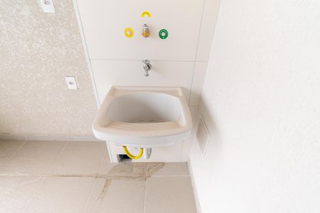 Apartamento à venda com 43m², 2 quartos e 1 vaga Apartamento à venda com 43m², 2 quartos e 1 vagaÁrea de Serviço e Varanda