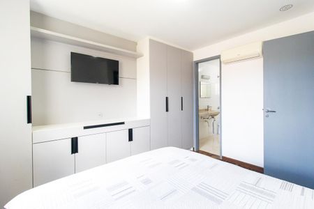 Casa de condomínio para alugar com 120m², 3 quartos e sem vaga Casa de condomínio para alugar com 120m², 3 quartos e sem vagaSuíte