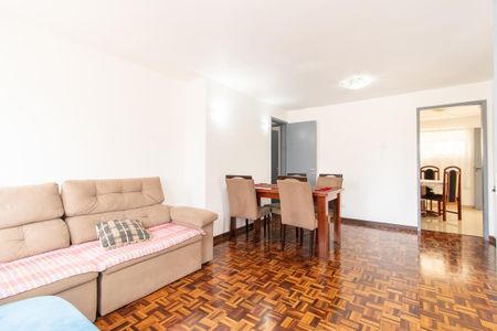 Sala de casa de condomínio para alugar com 3 quartos, 120m² em São Braz, Curitiba