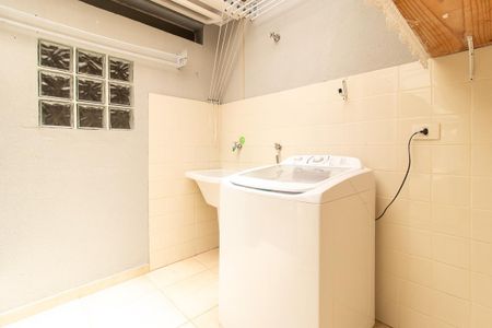 Casa de condomínio para alugar com 120m², 3 quartos e sem vaga Casa de condomínio para alugar com 120m², 3 quartos e sem vagaÁrea de Serviço