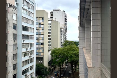 Sala - vista mar de apartamento à venda com 3 quartos, 164m² em Copacabana, Rio de Janeiro