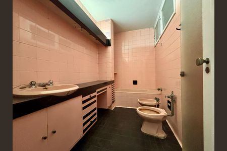 Apartamento à venda com 164m², 3 quartos e 1 vagaBanheiro social 1