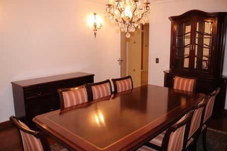 Apartamento para alugar com 348m², 2 quartos e 2 vagasSala