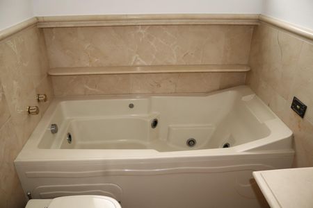 Apartamento para alugar com 348m², 2 quartos e 2 vagasBanheiro da Suíte