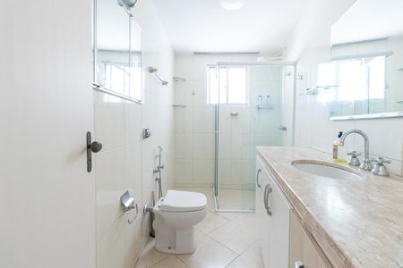 Casa de condomínio para alugar com 60m², 2 quartos e 3 vagas Casa de condomínio para alugar com 60m², 2 quartos e 3 vagasBanheiro Social