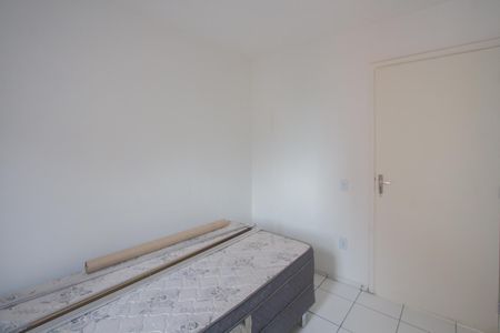 Quarto 2 de apartamento para alugar com 2 quartos, 43m² em Jardim São Luís, São Paulo