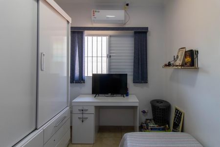 Casa à venda com 93m², 3 quartos e 4 vagasQuarto 2