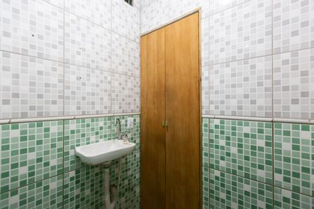 Casa para alugar com 75m², 2 quartos e sem vagaBanheiro da Suíte