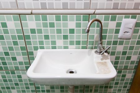 Casa para alugar com 75m², 2 quartos e sem vagaBanheiro da Suíte 