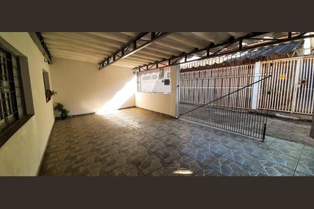 Casa à venda com 114m², 2 quartos e 2 vagas Casa à venda com 114m², 2 quartos e 2 vagasGaragem