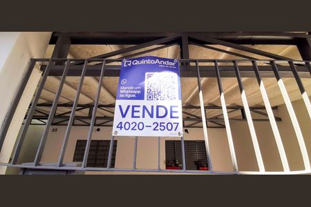 Casa à venda com 114m², 2 quartos e 2 vagas Casa à venda com 114m², 2 quartos e 2 vagasPlaca