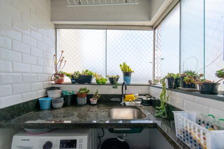 Apartamento à venda com 75m², 3 quartos e 1 vagaÁrea de Serviço