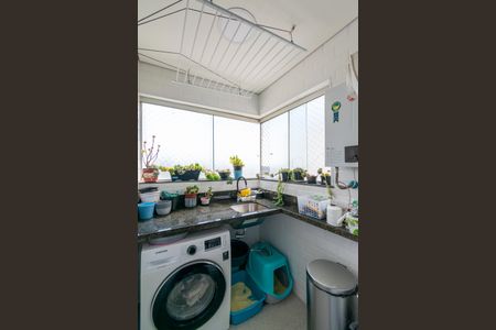 Apartamento à venda com 75m², 3 quartos e 1 vagaÁrea de Serviço