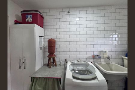 Casa à venda com 320m², 4 quartos e 2 vagasÁrea de Serviço