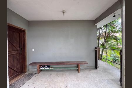 Casa à venda com 320m², 4 quartos e 2 vagasÁrea externa