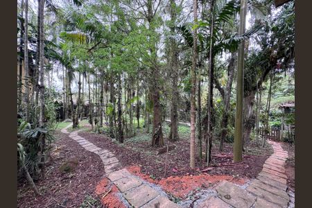 Casa à venda com 320m², 4 quartos e 2 vagasÁrea externa