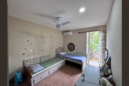 Casa à venda com 320m², 4 quartos e 2 vagasSuíte 2