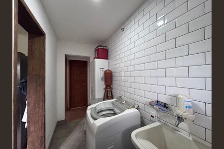 Casa à venda com 320m², 4 quartos e 2 vagasÁrea de Serviço