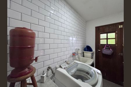 Casa à venda com 320m², 4 quartos e 2 vagasÁrea de Serviço