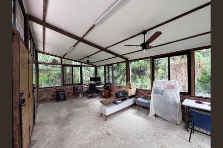 Casa à venda com 320m², 4 quartos e 2 vagasQuarto