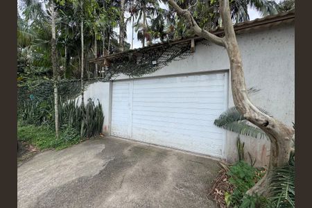 Casa à venda com 320m², 4 quartos e 2 vagasFachada