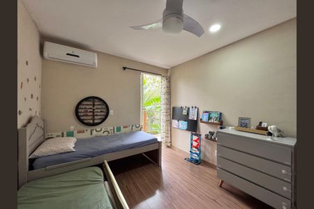 Casa à venda com 320m², 4 quartos e 2 vagasSuíte 2