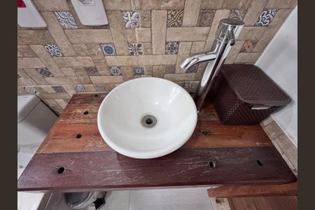 Casa à venda com 320m², 4 quartos e 2 vagasBanheiro Social