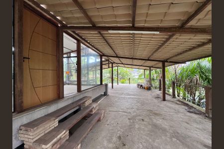 Casa à venda com 320m², 4 quartos e 2 vagasÁrea Comum - Salão