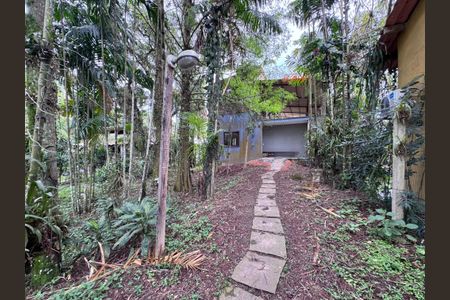 Casa à venda com 320m², 4 quartos e 2 vagasÁrea externa