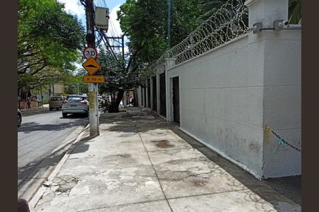 Apartamento para alugar com 52m², 2 quartos e 1 vaga Apartamento para alugar com 52m², 2 quartos e 1 vagaVista da Rua