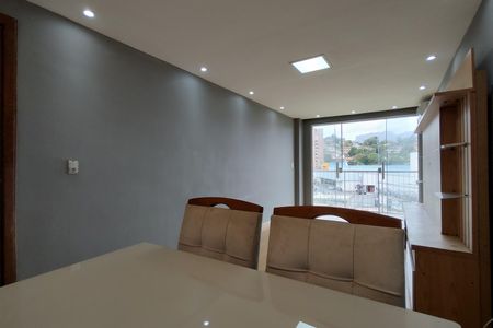 Sala de apartamento à venda com 2 quartos, 60m² em Taquara, Rio de Janeiro