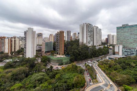 Vista Sacada de apartamento à venda com 2 quartos, 68m² em Jardim Monte Kemel, São Paulo