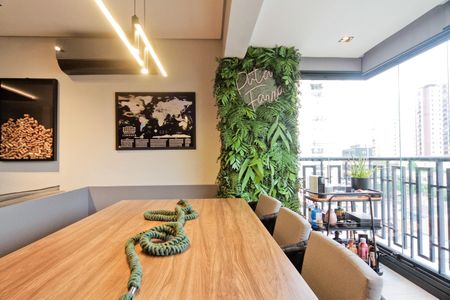 Apartamento à venda com 70m², 2 quartos e 2 vagasVaranda