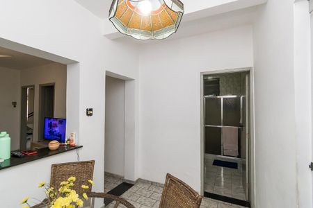 Casa à venda com 100m², 2 quartos e 4 vagasCopa