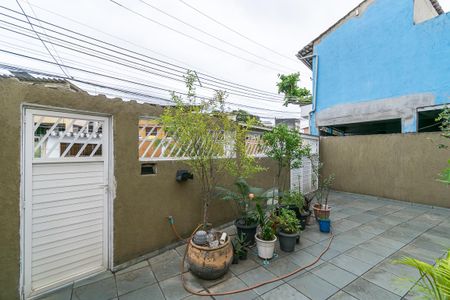 Casa à venda com 100m², 2 quartos e 4 vagasVaranda